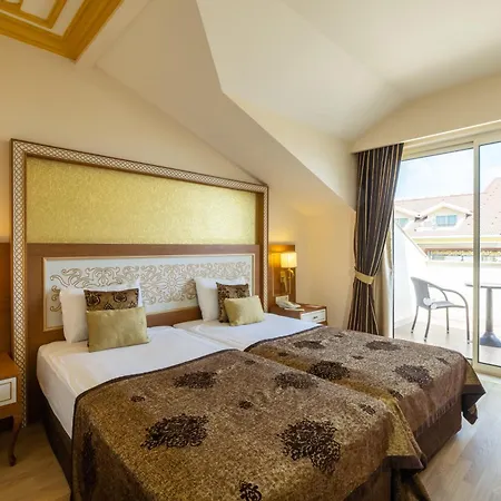Курортный комплекс Crystal Palace Luxury &