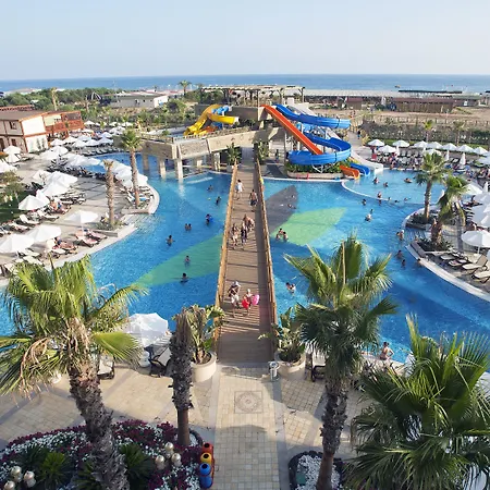 Crystal Palace Luxury & Resort 5*