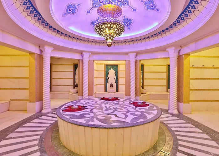 Crystal Palace Luxury & منتجع سيدي