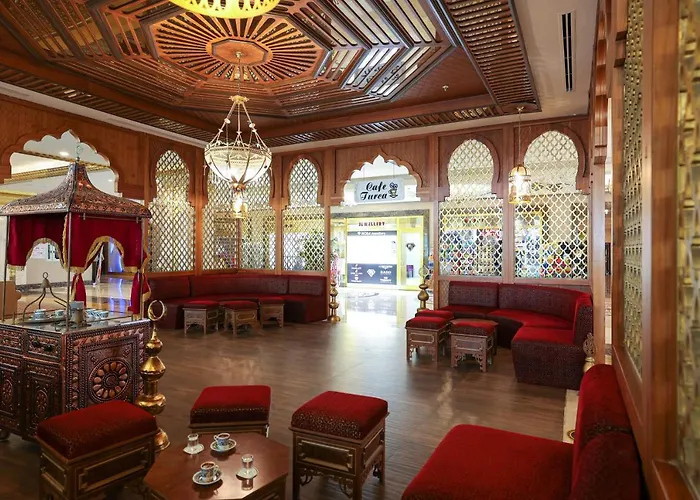 Crystal Palace Luxury & سيدي