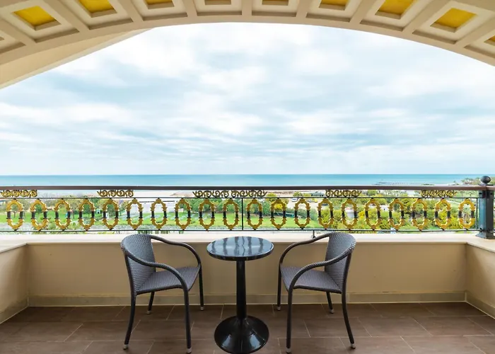 Crystal Palace Luxury & 5* سيدي