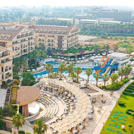 Crystal Palace Luxury & Курортний комплекс