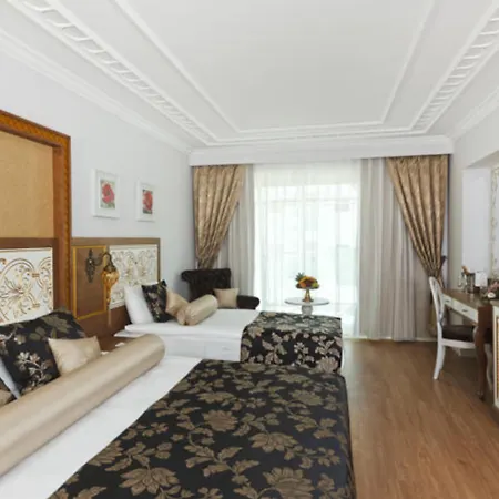 Crystal Palace Luxury & Курортний комплекс
