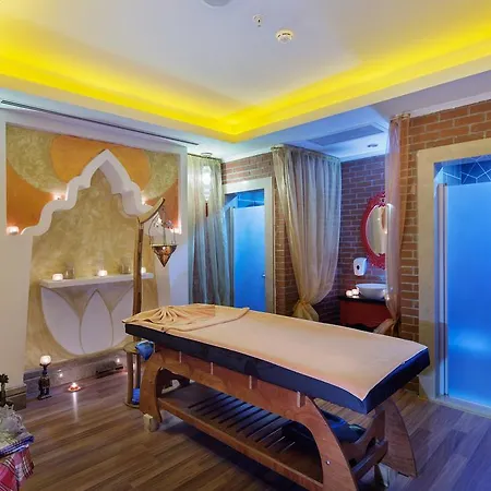 Crystal Palace Luxury &
