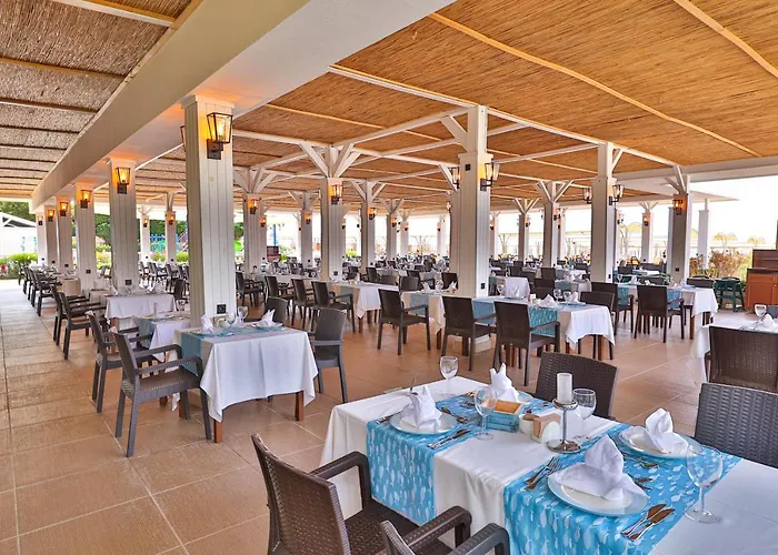 Crystal Palace Luxury & Курортний комплекс Сіде