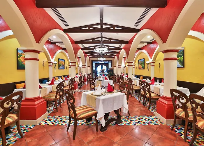 Crystal Palace Luxury & Курортний комплекс