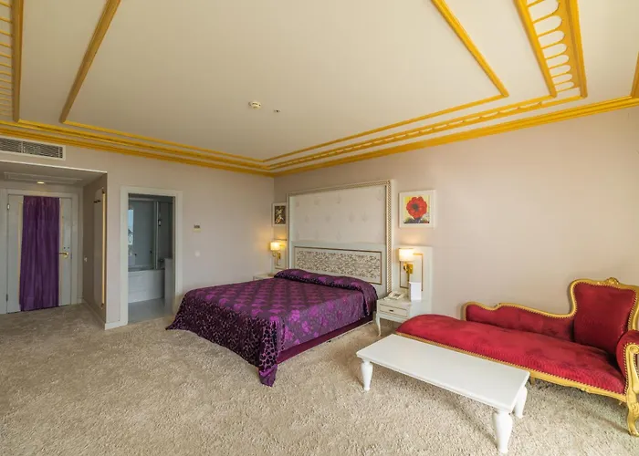 Crystal Palace Luxury &