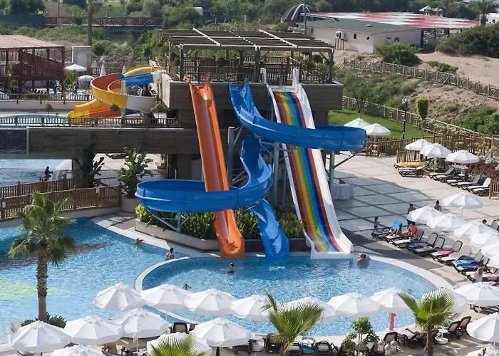 Crystal Palace Luxury & Resort Side