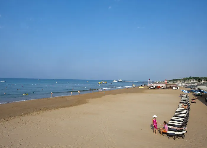 Crystal Palace Luxury & 5* Side