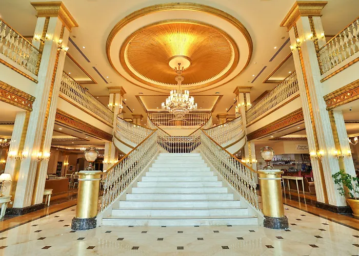 Crystal Palace Luxury & 5* Side