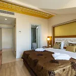 Crystal Palace Luxury & Station touristique 5*