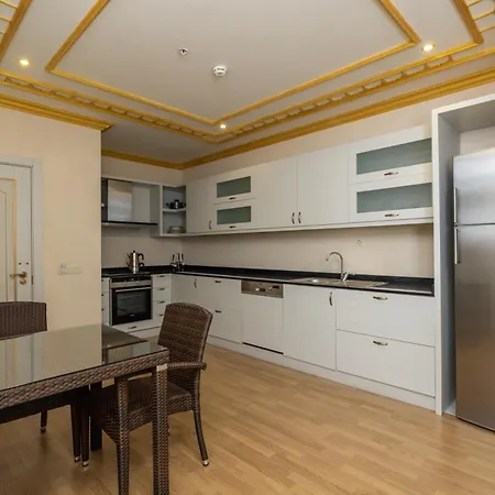 Crystal Palace Luxury Y 5* Side