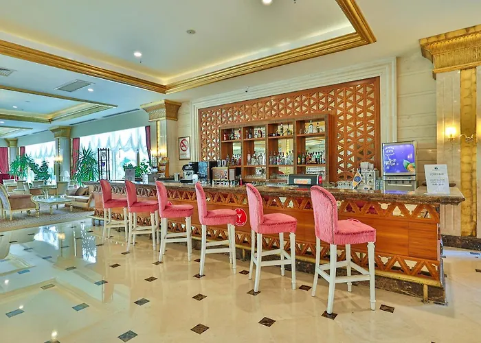 Crystal Palace Luxury & Üdülőközpont Side