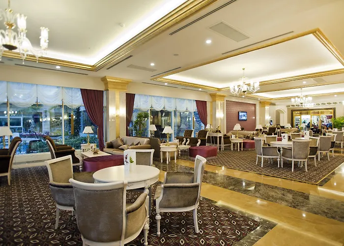 Üdülőközpont Crystal Palace Luxury & Side