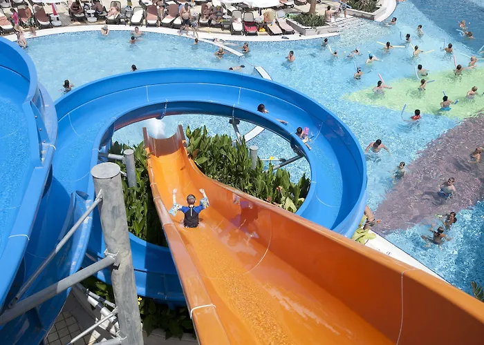 Crystal Palace Luxury & Üdülőközpont 5*